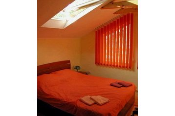 Rumunia Privát Lepşa, Zewnątrz